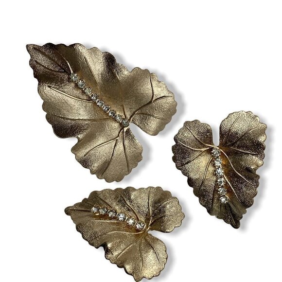 LEAF EARRINGS & BROOCH Vintage Set By Judy Lee Clip on Earrings Costume Jewelry - Picture 1 of 10